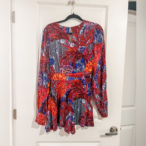 Free People Audrey Long Sleeve V-neck Romper Size 6 - Picture 7 of 7